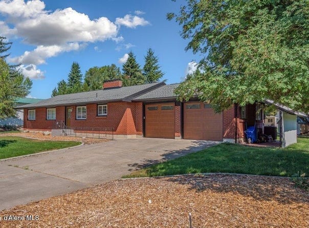 1305 E VICTORIA ST, Hayden, ID 83835