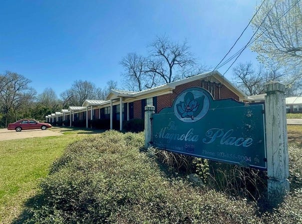 324 Hill Avenue, Pittsburg, TX 75686