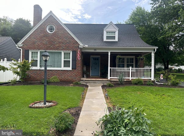 35 LINDEN AVENUE, ELIZABETHTOWN, PA 17022