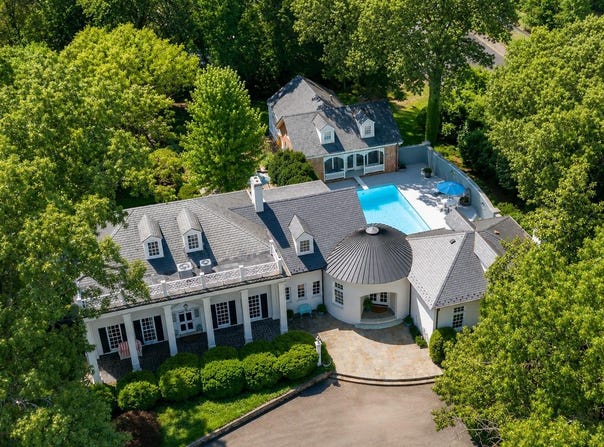 812 BEVERLY Drive, FREDERICKSBURG, VA 22401