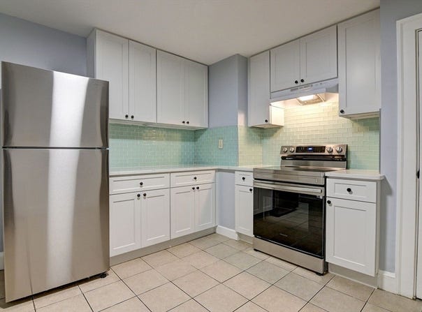 22 Weston Ave, Braintree, MA 02184