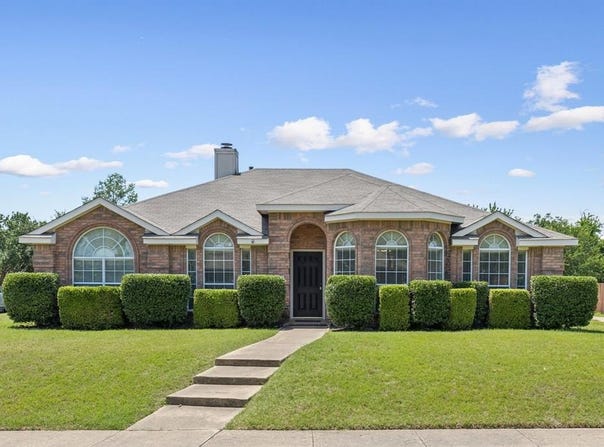 319 Woodglen Drive, Murphy, TX 75094