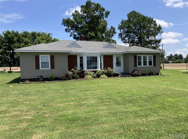 1170 State Highway 77, Charleston, MO 63834