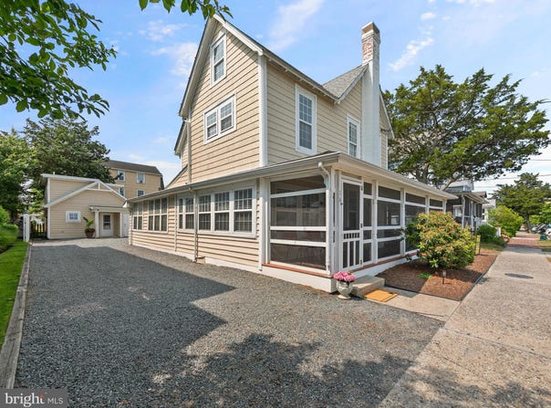 16 DELAWARE AVENUE, REHOBOTH BEACH, DE 19971