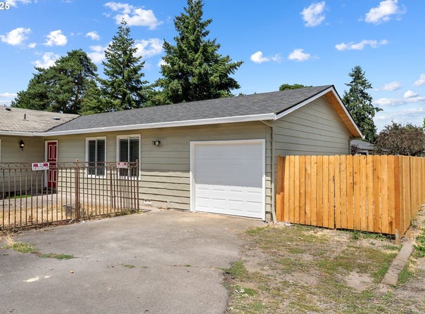 1822 NE BARBERRY DR, Hillsboro, OR 97124