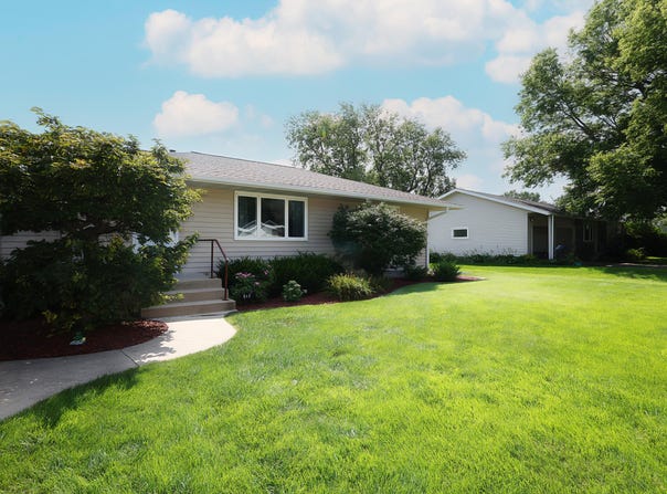 319 SW 7th St Place, Ogden, IA 50212