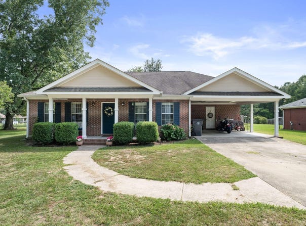 601 Purvis Oloh Rd., Purvis, MS 39475
