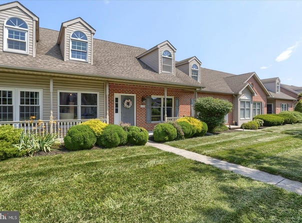 1339 GEORGETOWN CIRCLE, CARLISLE, PA 17013