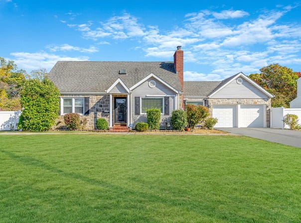 985 Merrick Avenue, Merrick, NY 11566