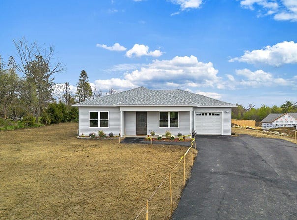 2 Meadow Drive, Waterville, ME 04901