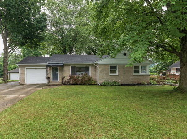 3026 Leigh Avenue, Kalamazoo, MI 49048