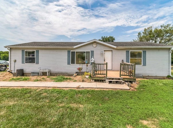 9858 Rte O, Orrick, MO 64077