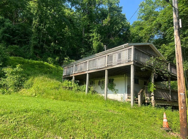 1811 Rayhill Drive, Charleston, WV 25387