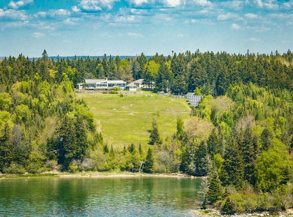 22 Hope Lane, Brooklin, ME 04616