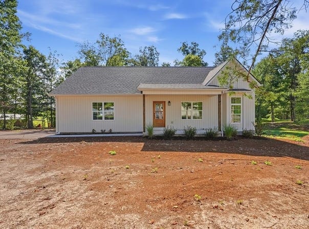 500 Luna Road, Sparta, TN 38583