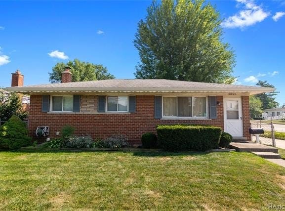 31265 Balmoral Street, Garden City, MI 48135