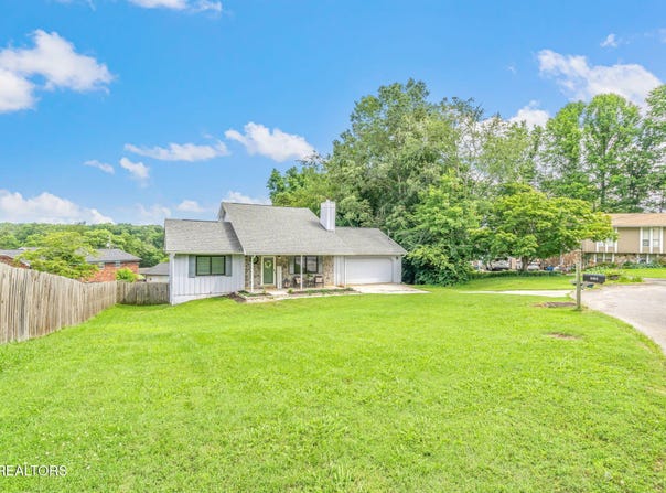 8404 Doral Circle, Knoxville, TN 37938