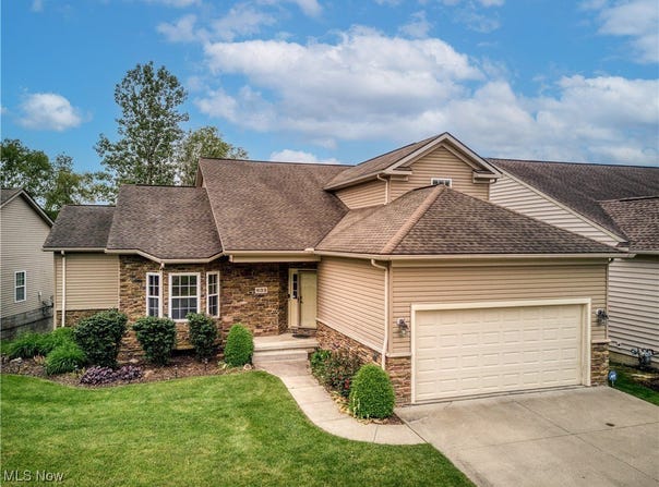 833 Lakeview Court, Kent, OH 44240
