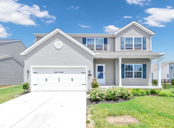 166 Rosewood Loop SE, Commercial Point, OH 43116