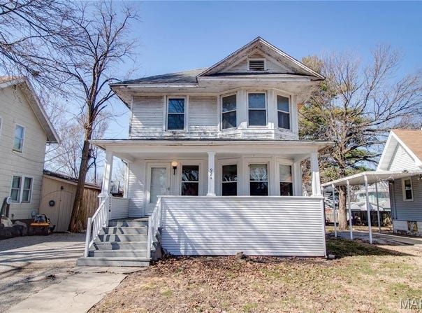 924 Johnson Street, Carlinville, IL 62626