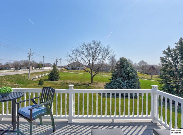 9901 S 176 Street, Omaha, NE 68136