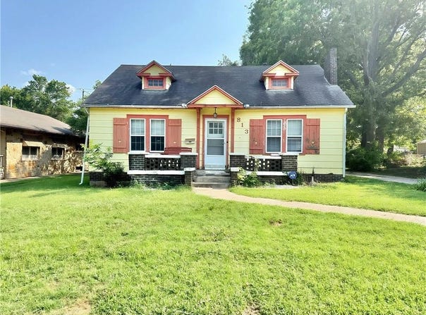 813 E Main Street, Independence, KS 67301