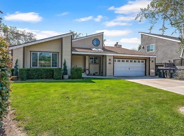 2419 E Vassar Avenue, Visalia, CA 93292