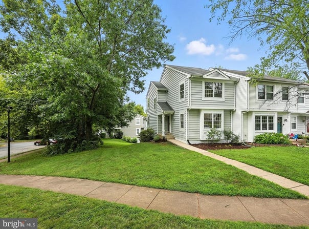 15400 BEACHWATER CT, DUMFRIES, VA 22025