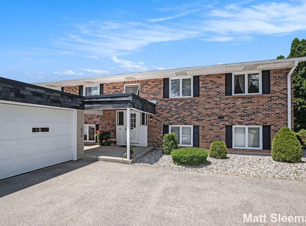 230 S State Street, Zeeland, MI 49464
