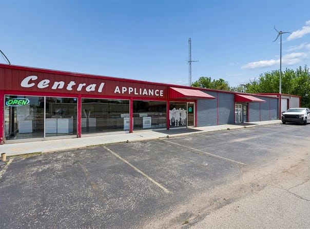 102 E Central Boulevard, Anadarko, OK 73005