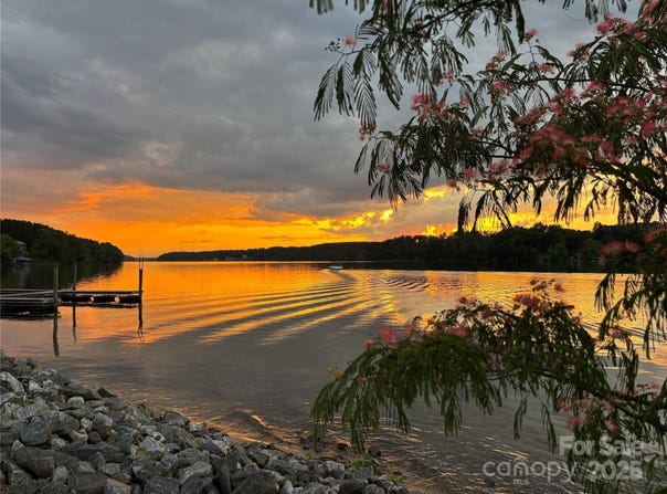 2926 E Paradise Harbor Drive unit: 193, Connelly Springs, NC 28612