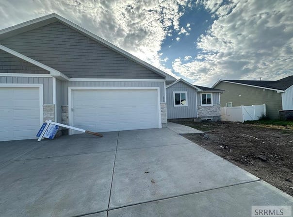 570 Cutler Avenue, Sugar City, ID 83448