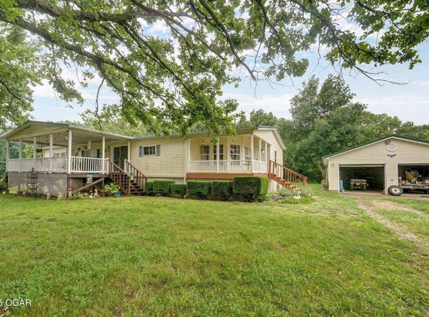 3759 Wheeler Branch Road, Crane, MO 65633