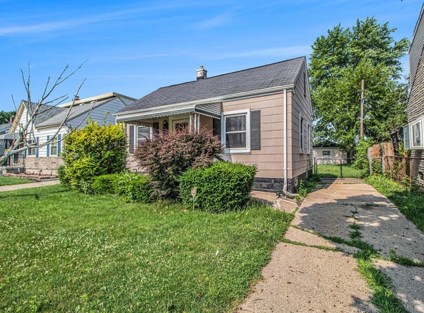 23135 Melrose Avenue, Eastpointe, MI 48021