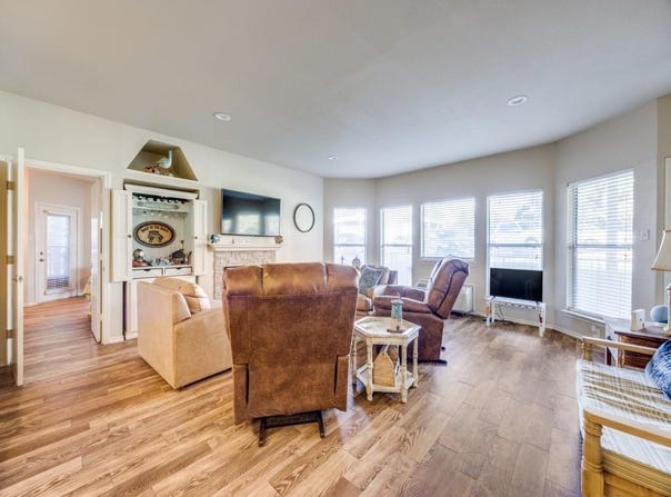 2164 Tanglewood Boulevard, Pottsboro, TX 75076