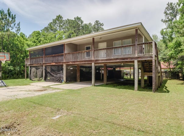 7030 W Lafayette Street, Bay Saint Louis, MS 39520