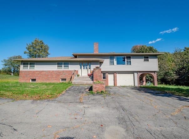 184 Main Road, Charleston, ME 04422