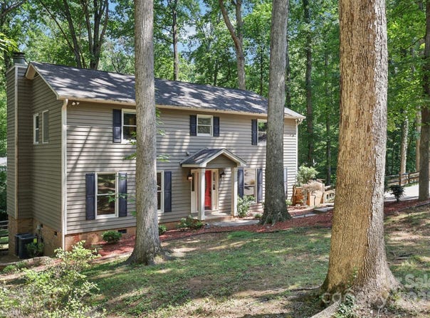 8 Hickory Ridge Court, Clover, SC 29710