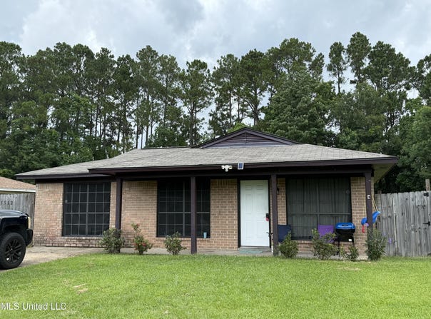 15512 Anderson Drive, Biloxi, MS 39532