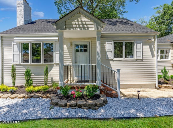 30 Stuyvesant Road, Brick, NJ 08723