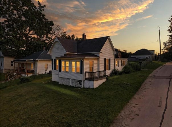 216 Dunbar Avenue, Excelsior Springs, MO 64024