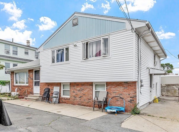 62 Highland Ave, Everett, MA 02149