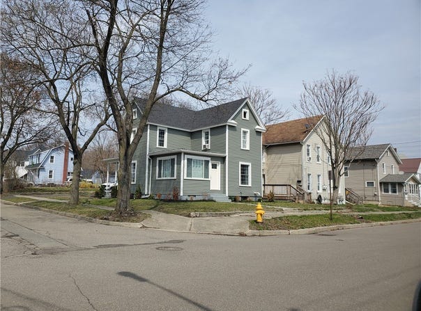 126 E 11, Elmira, NY 14903