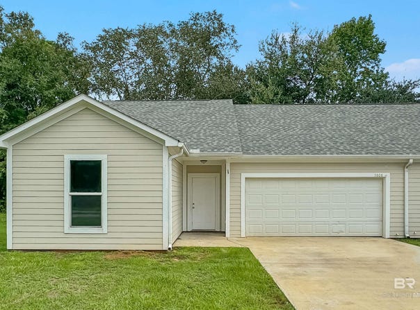 3812 Chesterfield Lane, Foley, AL 36535