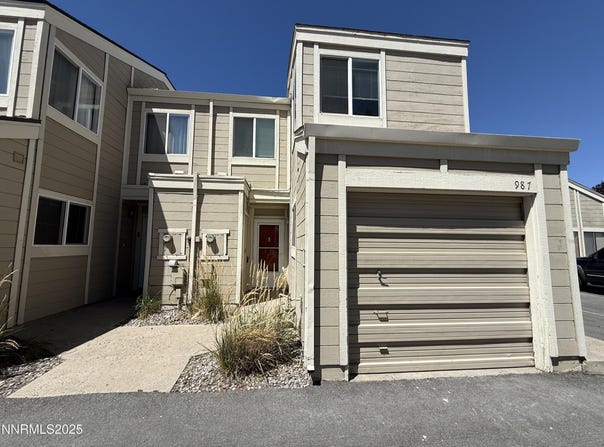 987 Damon Lane, Sparks, NV 89431