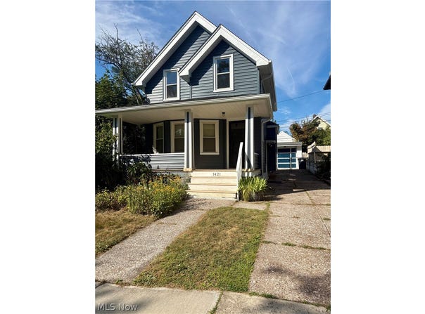 1421 Rio Street, Lakewood, OH 44107