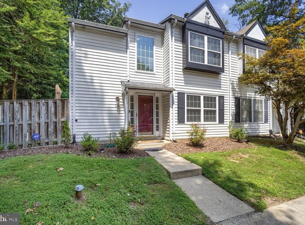 10405 CAMPUS WAY S, UPPER MARLBORO, MD 20774