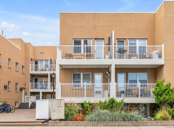 251 W Broadway, Long Beach, NY 11561