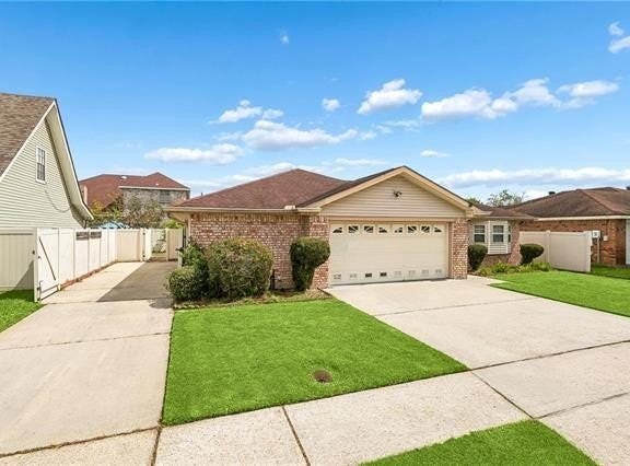 2061 SAULET Place, Harvey, LA 70058