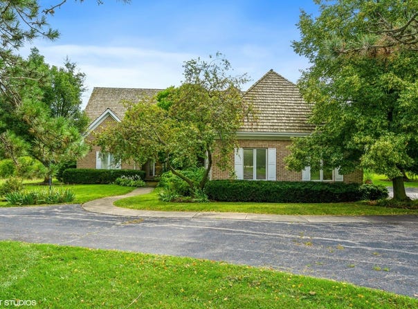 6248 PINETREE Drive, Long Grove, IL 60047